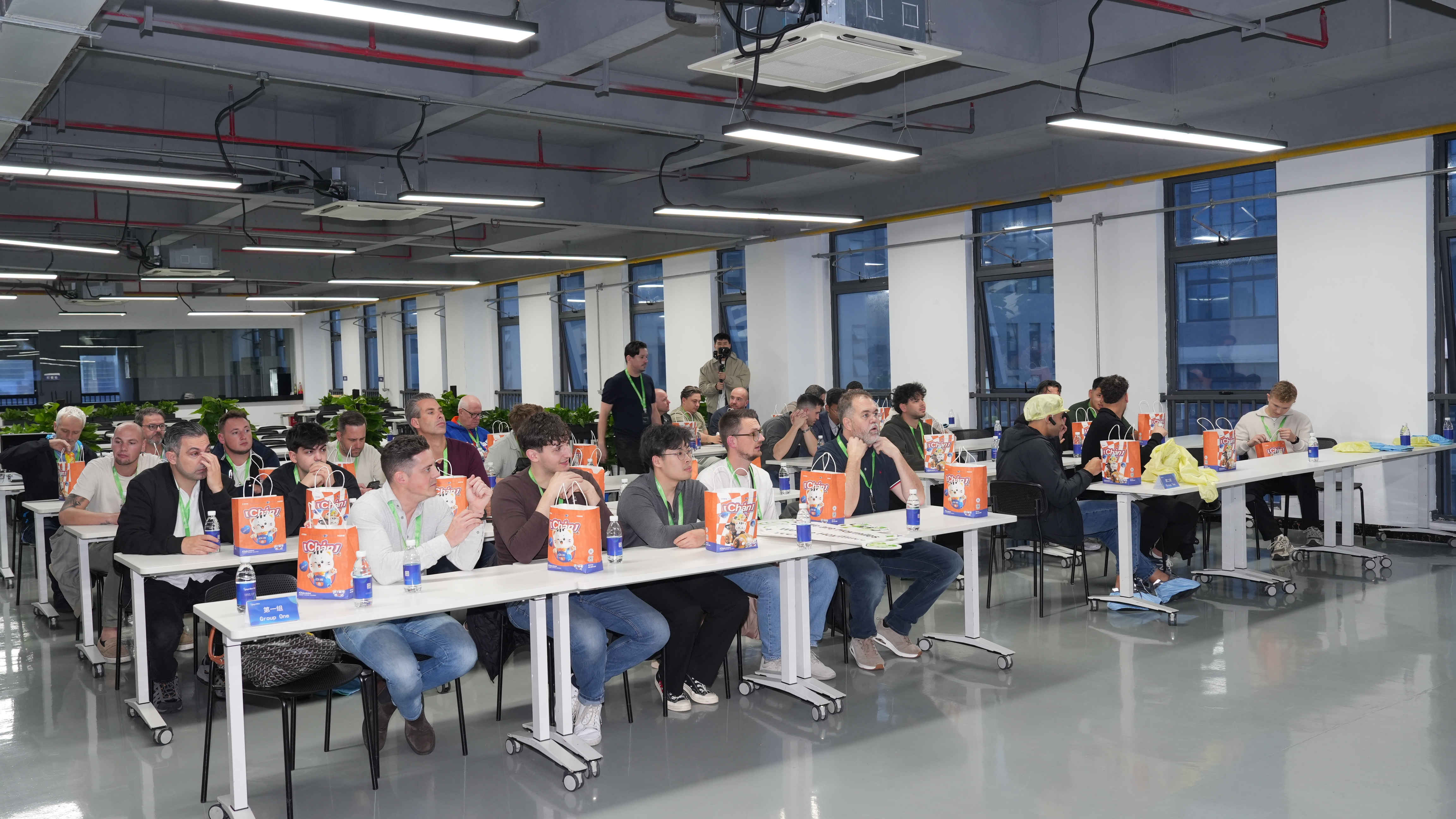 1761203918400338.jpg HM007958(1).jpg